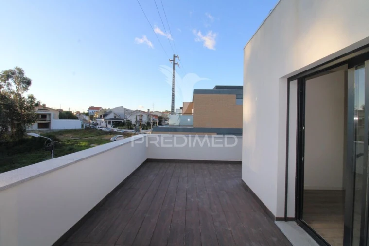 Moradia T3 para Venda em Alfena Foto 3