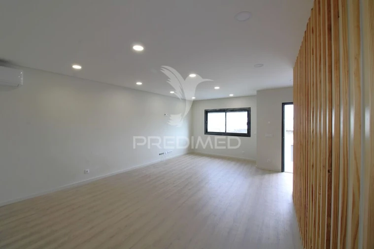 Moradia T3 para Venda em Alfena Foto 10