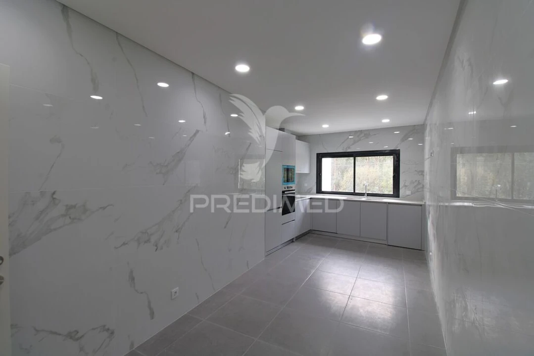 Moradia T3 para Venda em Alfena Foto 17