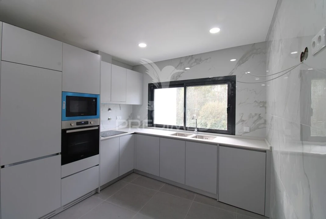 Moradia T3 para Venda em Alfena Foto 16