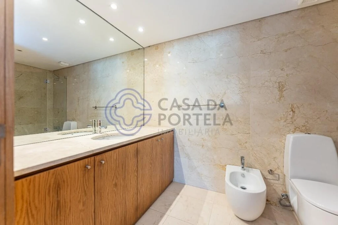 Apartamento T4 para Venda em Matosinhos e Leça da Palmeira Foto 23