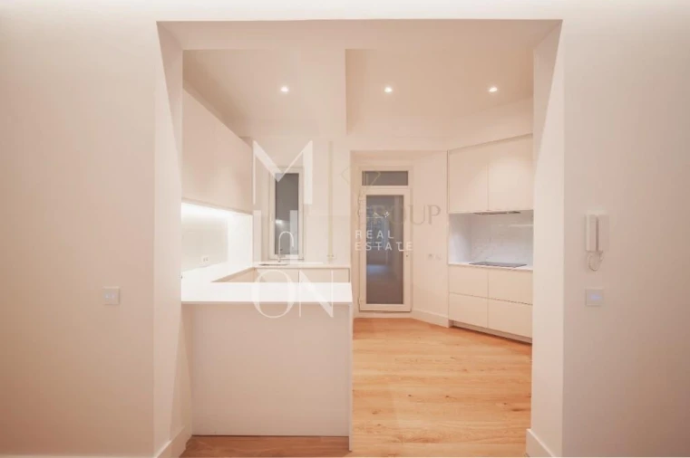 Apartamento T3 para Venda em Avenidas Novas Foto 11