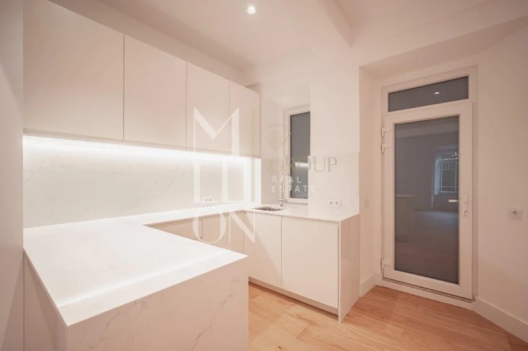 Apartamento T3 para Venda em Avenidas Novas Foto 13