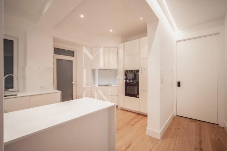 Apartamento T3 para Venda em Avenidas Novas Foto 14