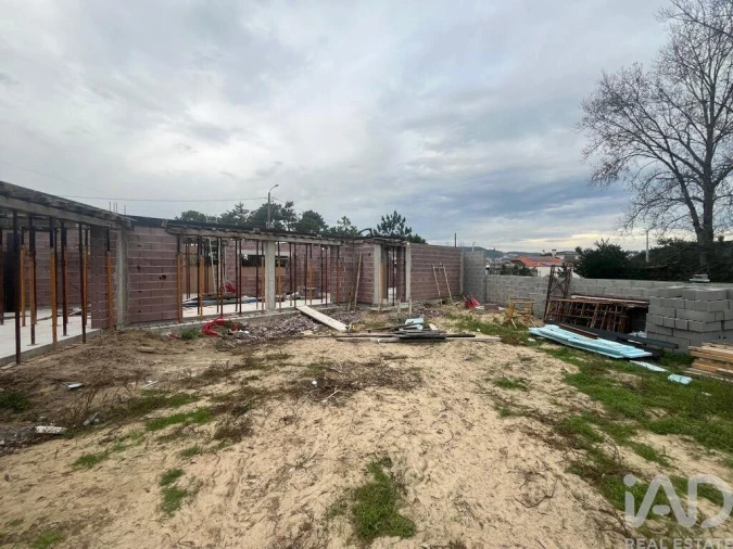 Moradia T3 para Venda em Antas Foto 6