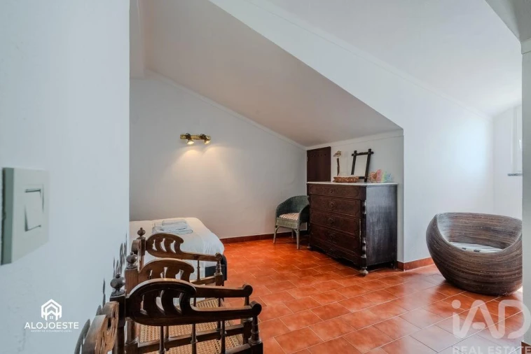 Moradia T4 para Venda em São Pedro da Cadeira Foto 22