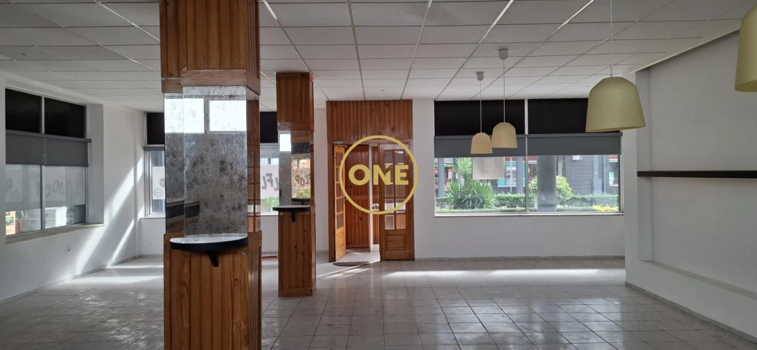 Loja para Venda em Delães Foto 5