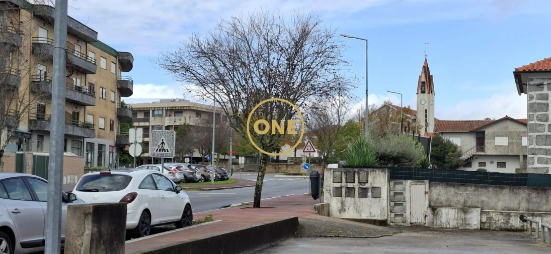 Loja para Venda em Delães Foto 2