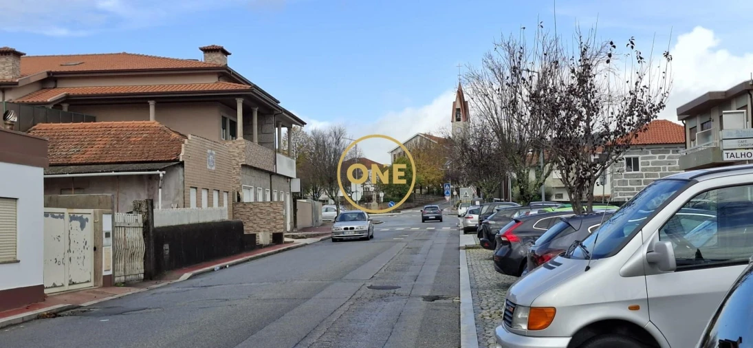 Loja para Venda em Delães Foto 3