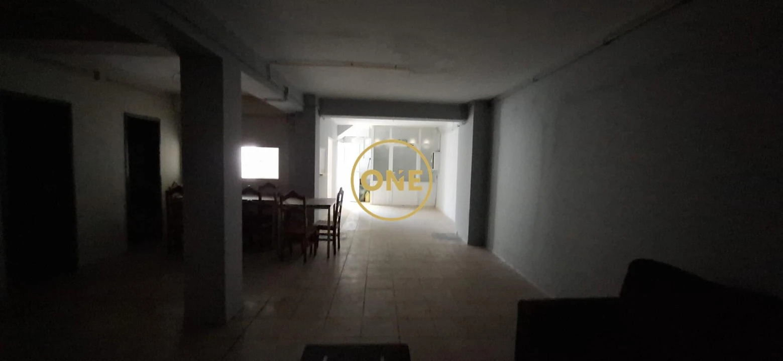 Loja para Venda em Delães Foto 13