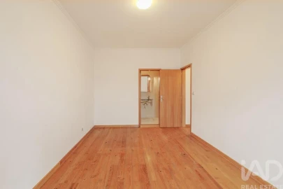 Apartamento T3 para Arrendamento em Arroios