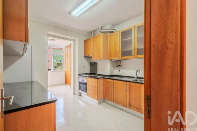 Apartamento T3 para Arrendamento em Arroios
