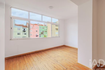 Apartamento T3 para Arrendamento em Arroios