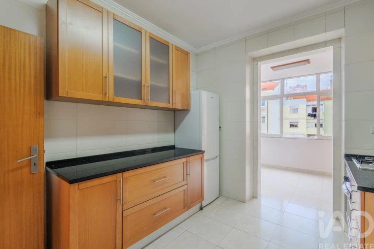 Apartamento T3 para Arrendamento em Arroios Foto 8