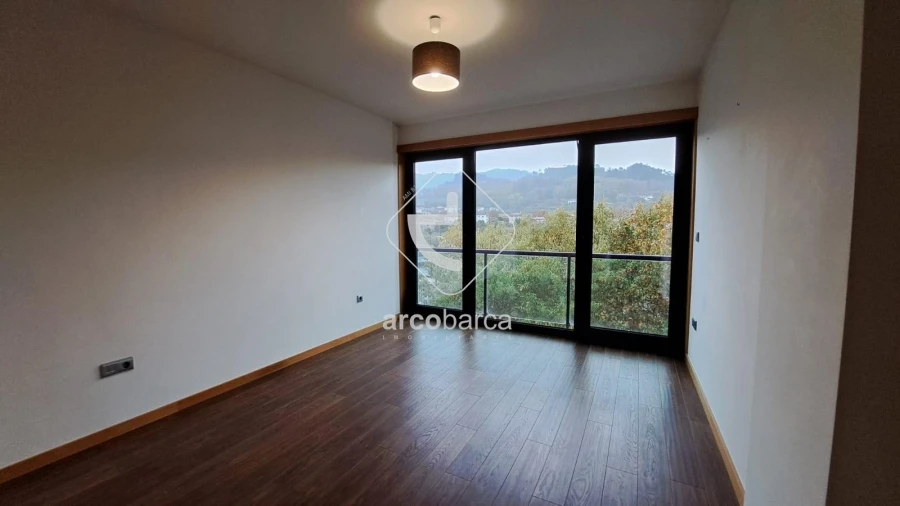 Apartamento T1 para Venda em Arcos de Valdevez (São Paio) e Giela Foto 5