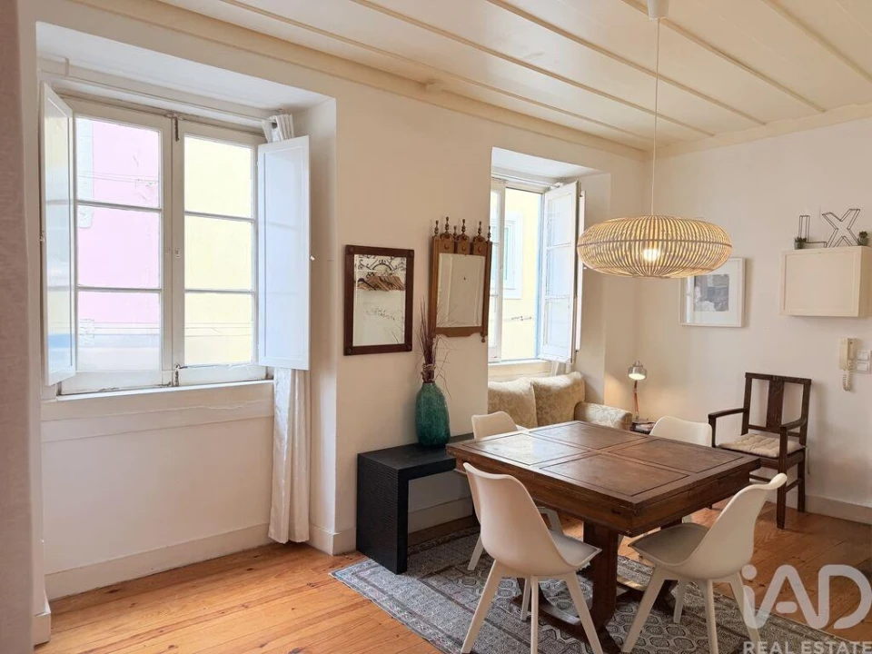 Apartamento para Venda em Santa Maria Maior Foto 2