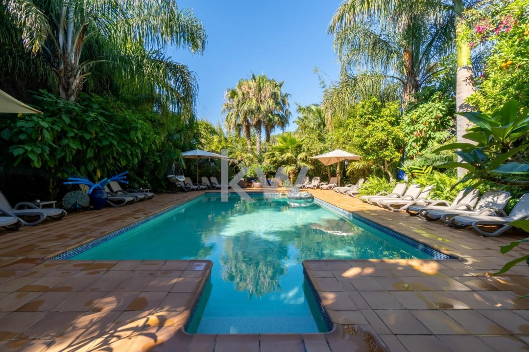 Moradia T14 para Venda em Mexilhoeira Grande Foto 11