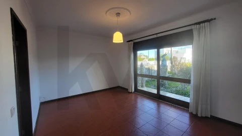 Moradia T3 para Venda em Esgueira