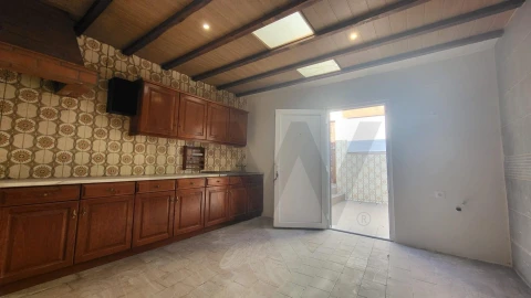 Moradia T3 para Venda em Esgueira