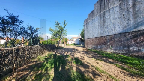 Moradia T3 para Venda em Esgueira