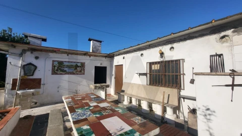 Moradia T3 para Venda em Esgueira