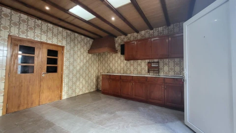 Moradia T3 para Venda em Esgueira