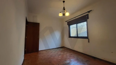 Moradia T3 para Venda em Esgueira