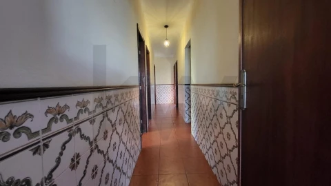 Moradia T3 para Venda em Esgueira