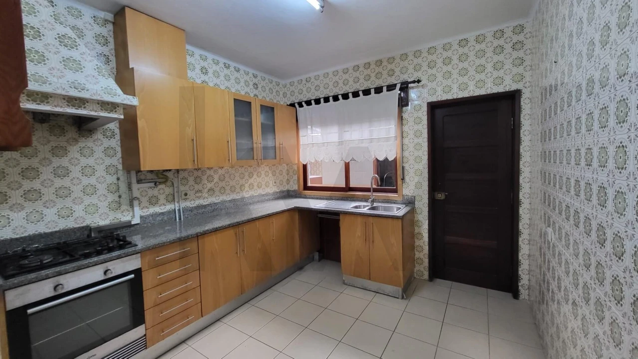 Moradia T3 para Venda em Esgueira Foto 16