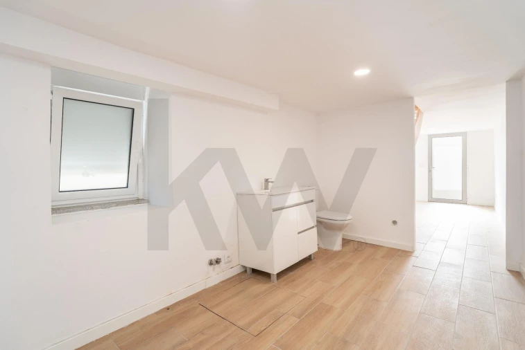 Moradia T3 para Venda em Eiras e São Paulo de Frades Foto 22