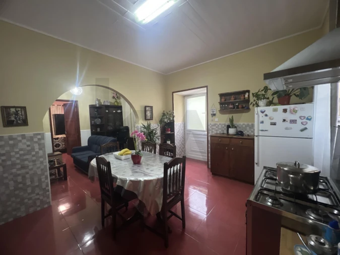 Moradia T1 para Venda em Arrifes Foto 7