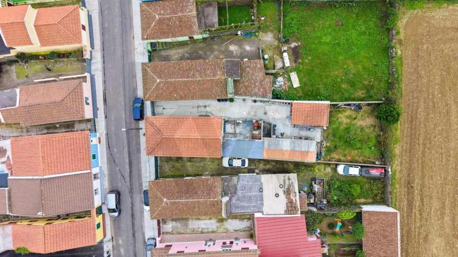 Moradia T1 para Venda em Arrifes Foto 16