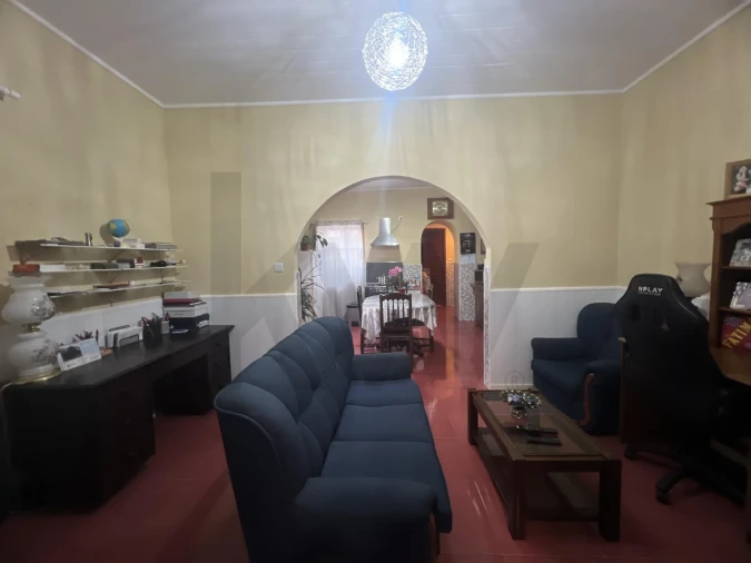 Moradia T1 para Venda em Arrifes Foto 9