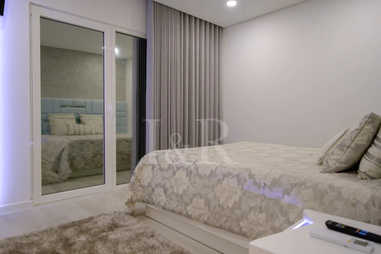 Moradia T4 para Venda em Charneca de Caparica e Sobreda Foto 18