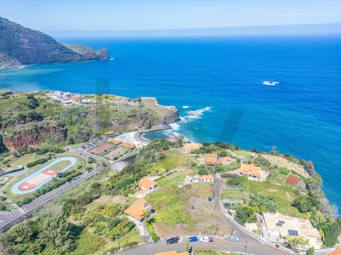 Terreno para Venda em São Roque do Faial Foto 2