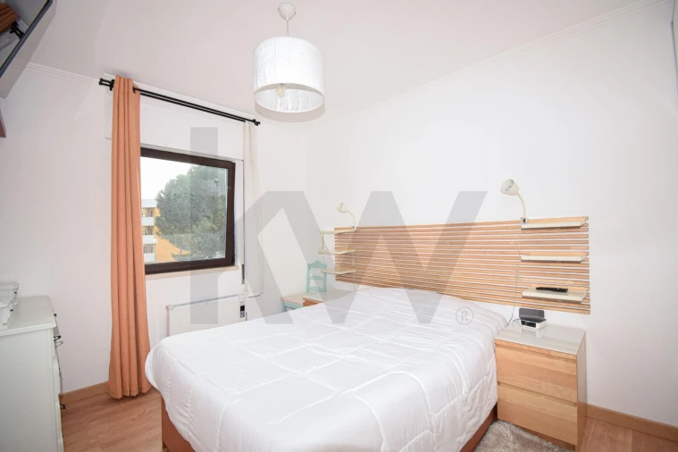 Apartamento T2 para Venda em São Domingos de Rana Foto 4