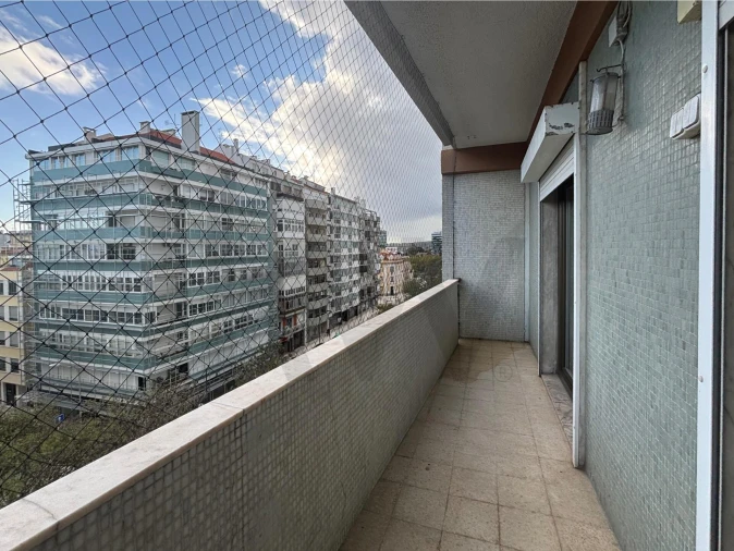 Apartamento T4 para Arrendamento em Avenidas Novas Foto 26