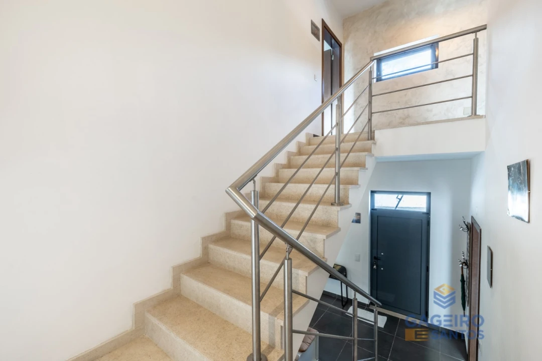 Moradia T4 para Venda em Barrio Foto 29