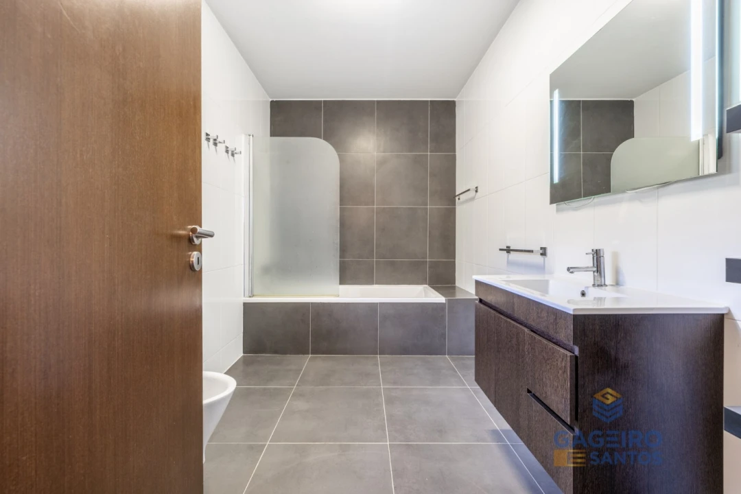 Moradia T4 para Venda em Barrio Foto 36