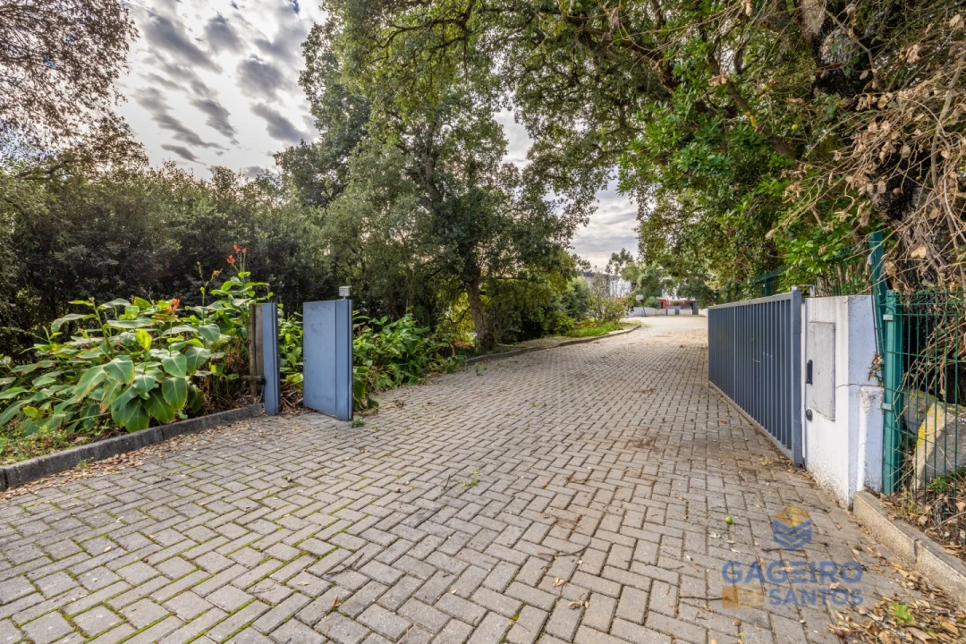 Moradia T4 para Venda em Barrio Foto 55