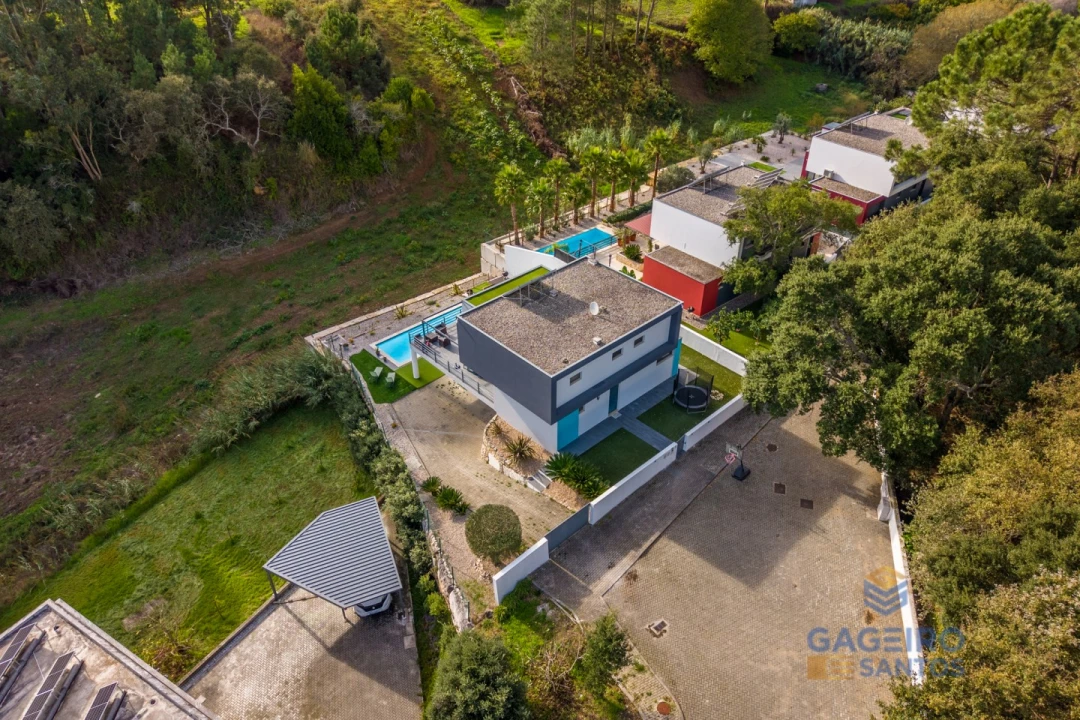 Moradia T4 para Venda em Barrio Foto 56