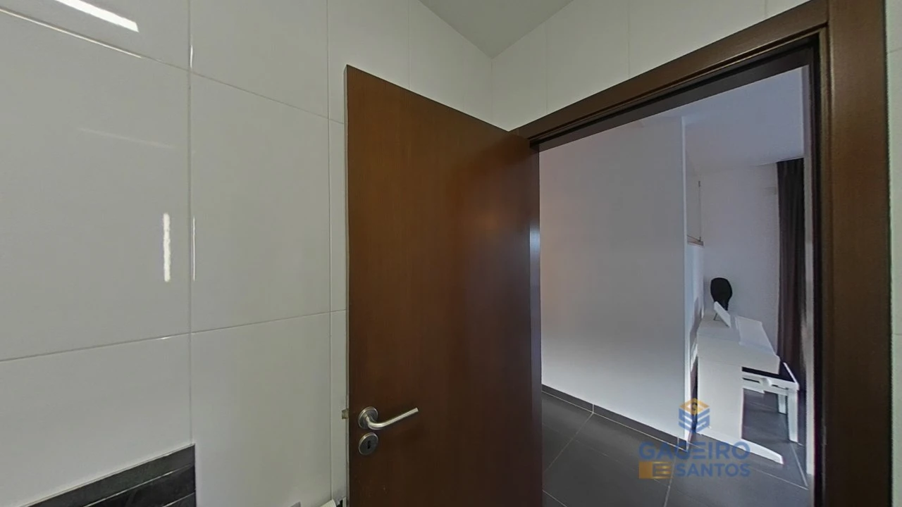 Moradia T4 para Venda em Barrio Foto 126