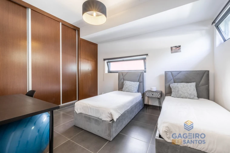 Moradia T4 para Venda em Barrio Foto 19