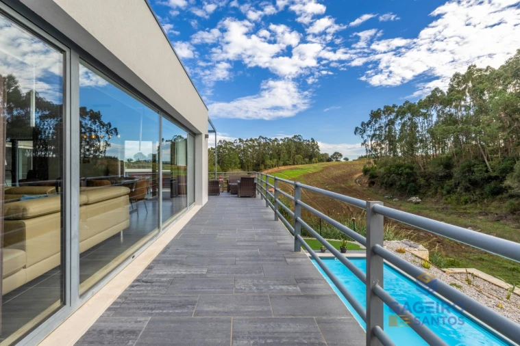 Moradia T4 para Venda em Barrio Foto 17