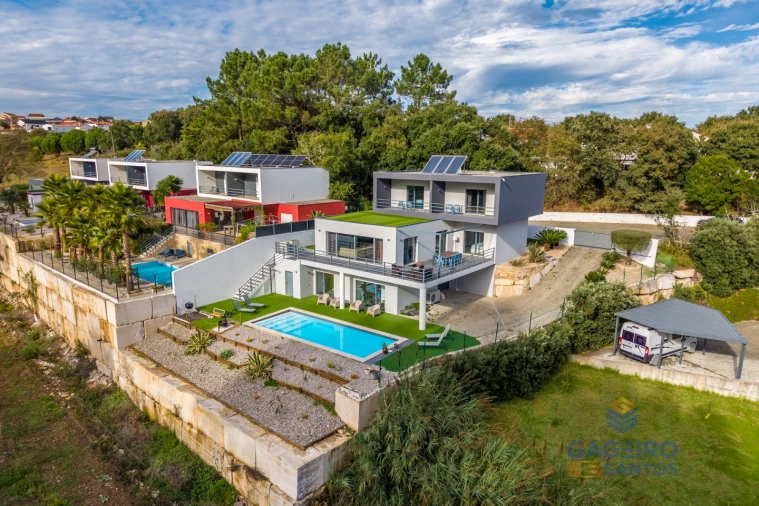 Moradia T4 para Venda em Barrio Foto 57