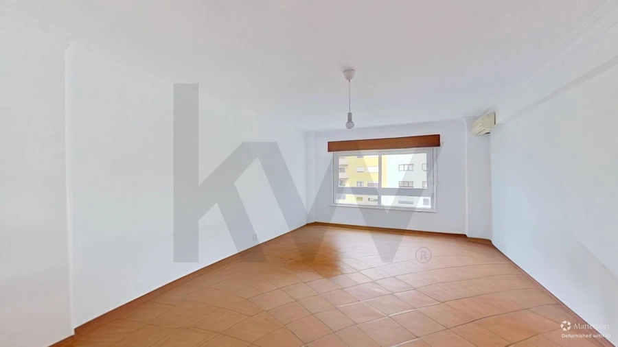 Apartamento T3 para Venda em Póvoa de Santa Iria e Forte da Casa Foto 1