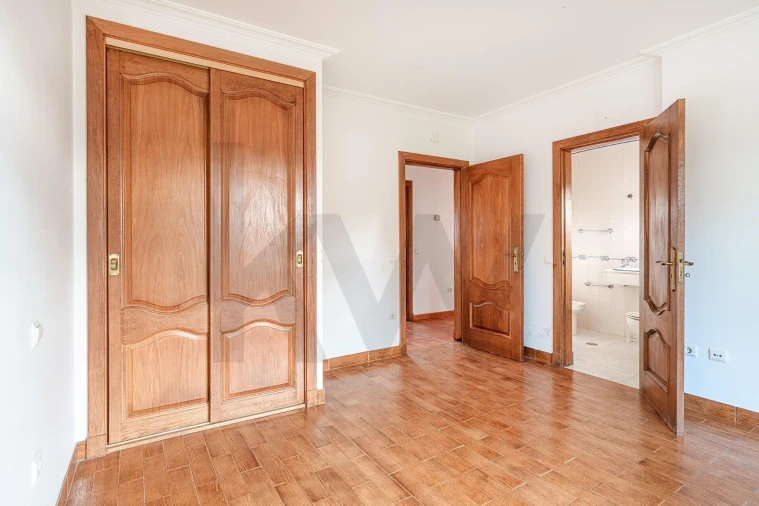 Moradia T2 para Venda em Fatima Foto 14