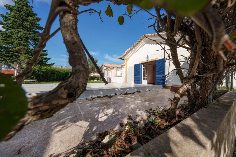 Moradia T2 para Venda em Fatima Foto 4