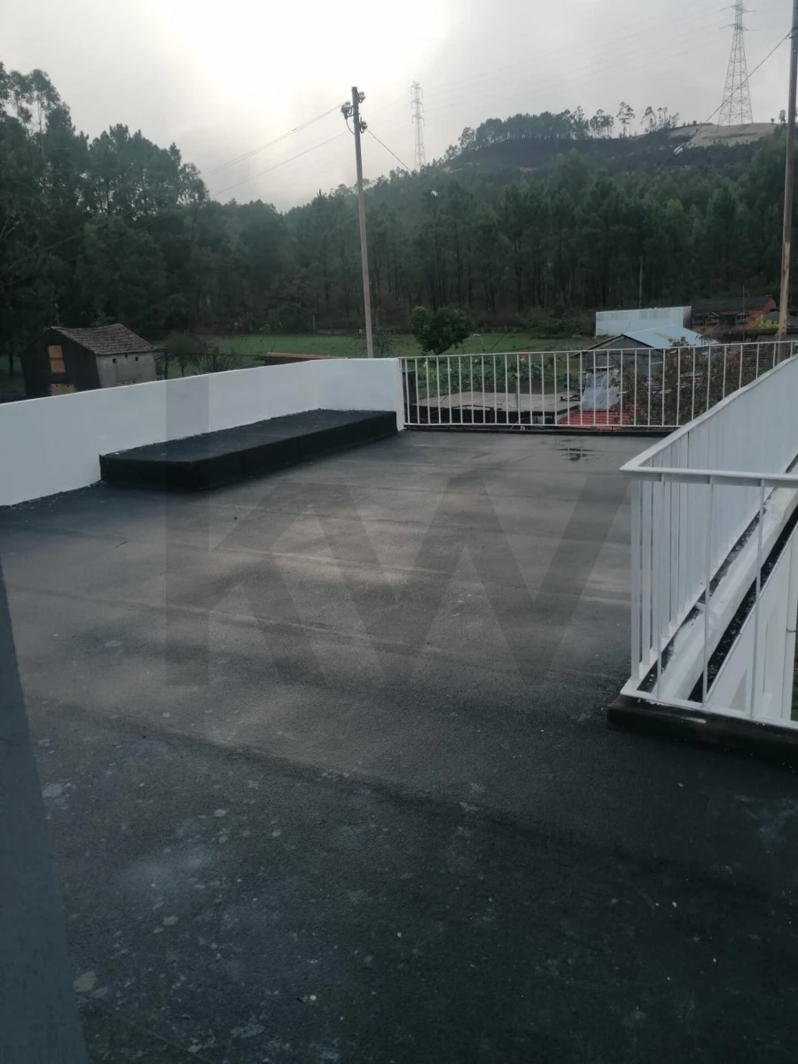 Moradia T3 para Arrendamento em Macieira de Sarnes Foto 28