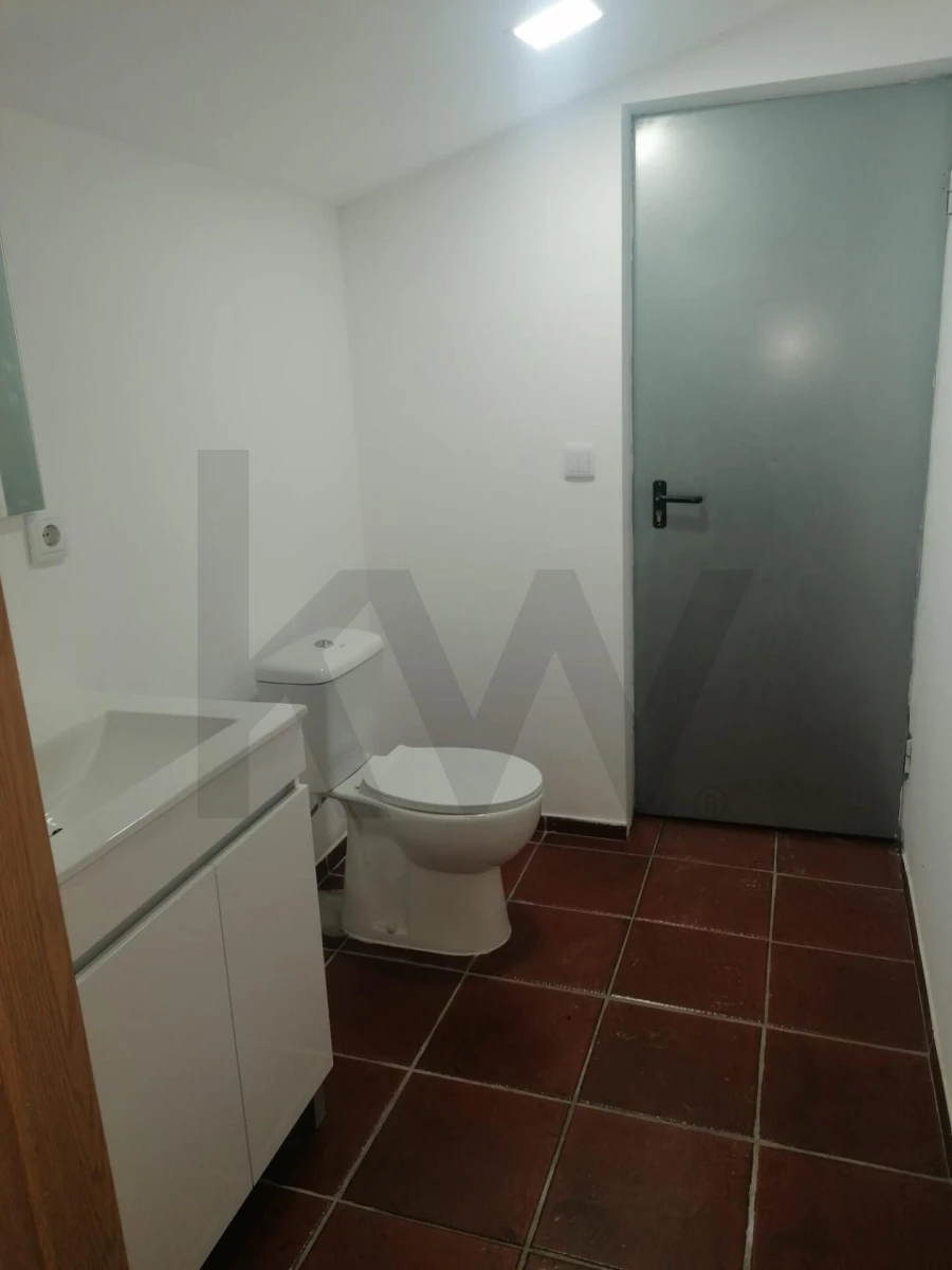 Moradia T3 para Arrendamento em Macieira de Sarnes Foto 17